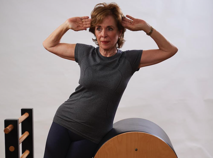 Physiotherapy-guided exercise on the ladder barrel